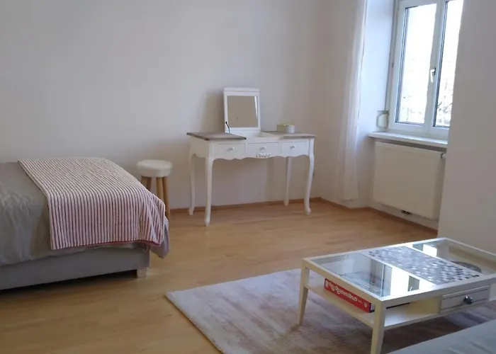 With 2 Bedrooms And A Small Living דירה וינה