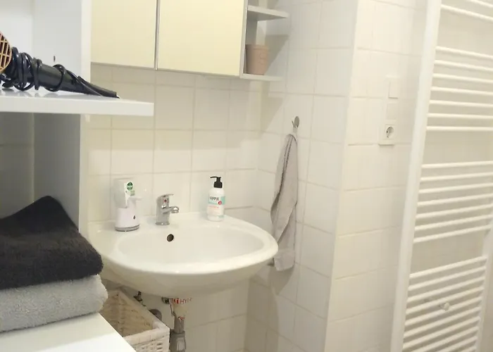 דירה With 2 Bedrooms And A Small Living