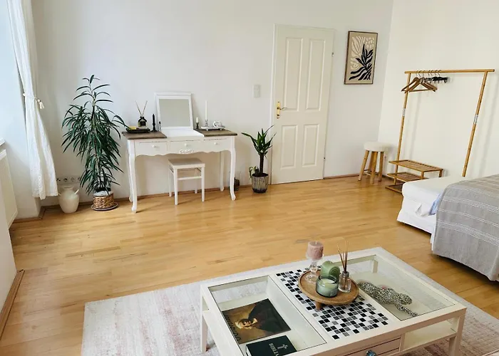 דירה With 2 Bedrooms And A Small Living וינה